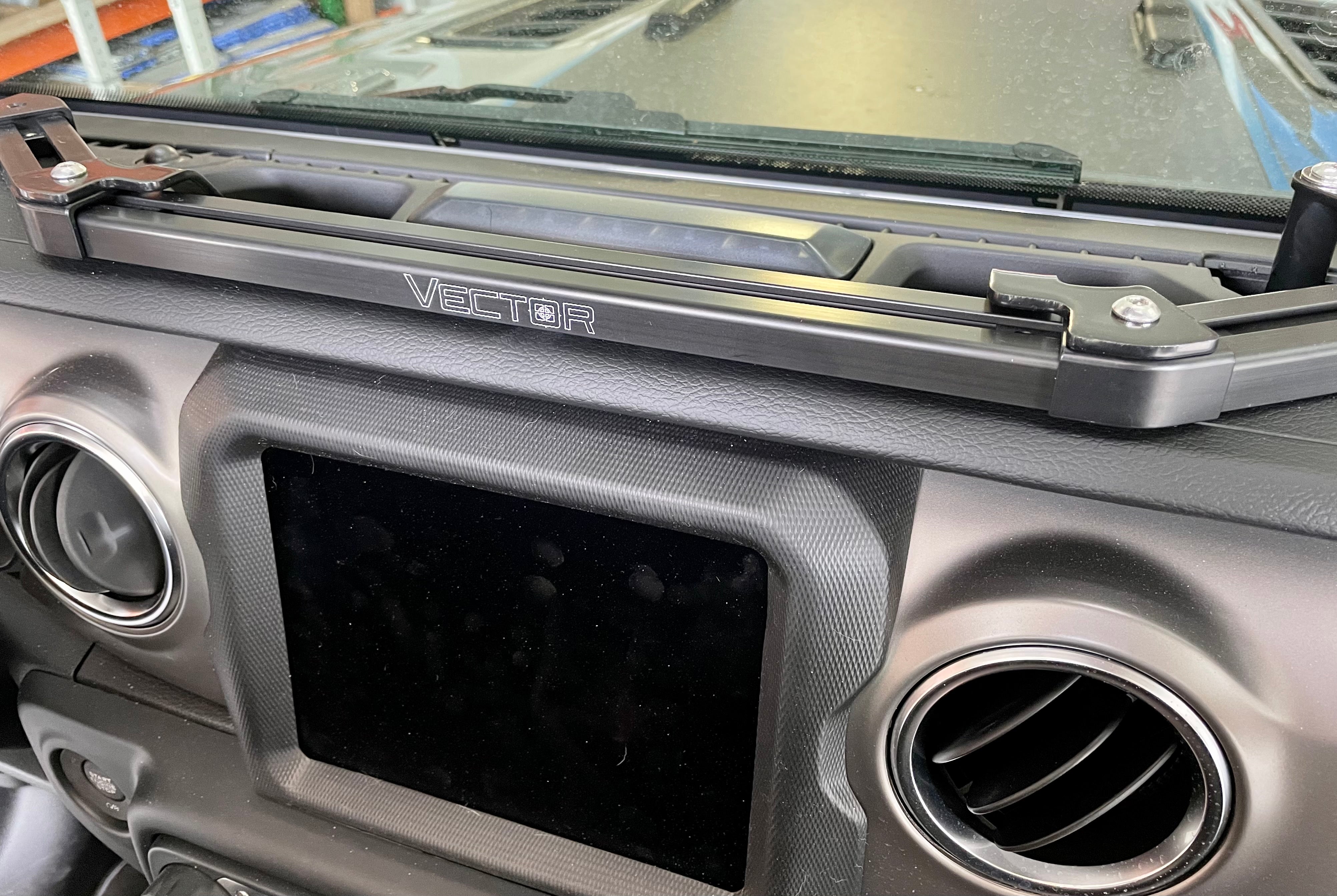 E-Dock Wrangler/Gladiator Contour 2018-2023 Premium+